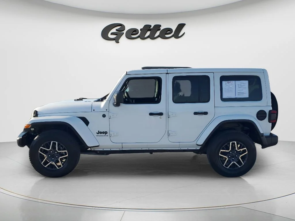 Used 2025 White Jeep 4-Door Sahara 4x4 image 8