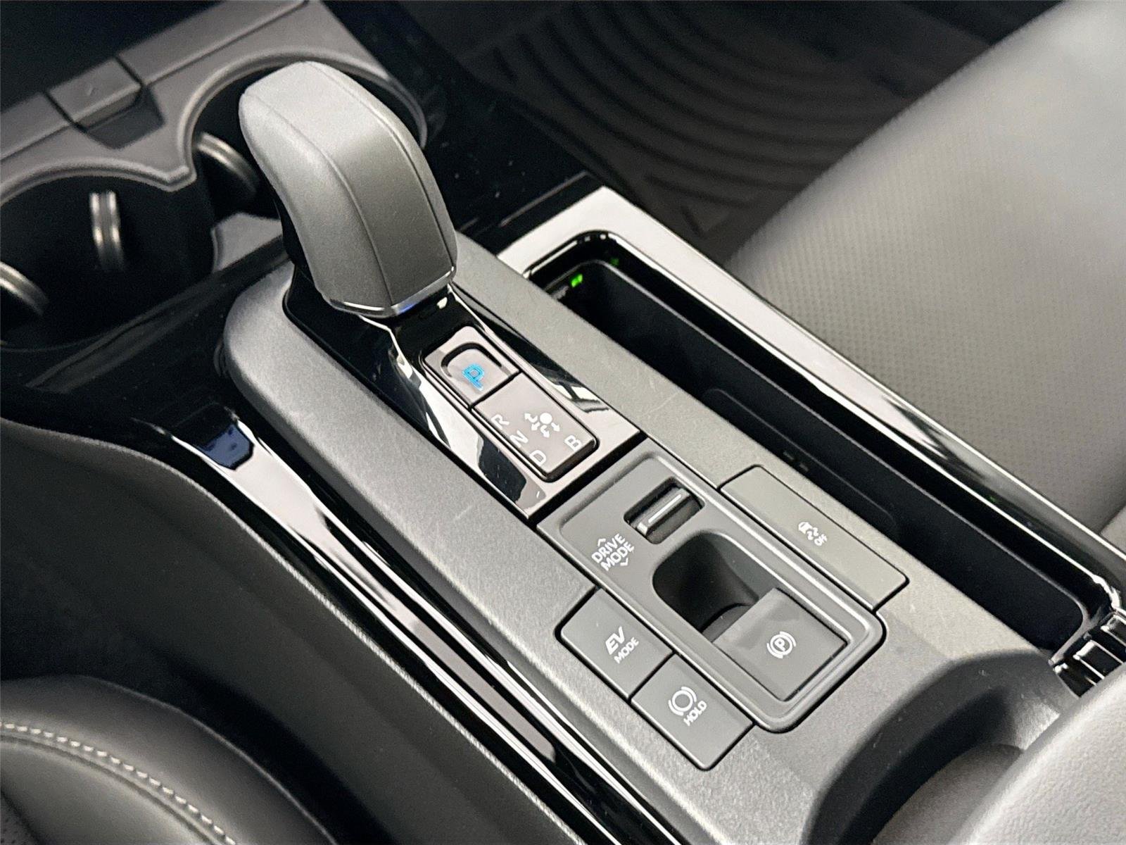 Certified Used 2025 Cutting Edge Toyota XLE image 27