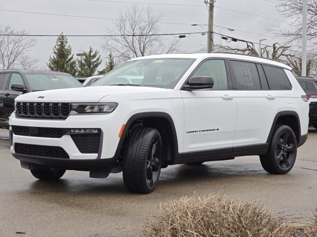 New 2026 Bright White Clear-Coat Exterior Paint Jeep Limited image 24