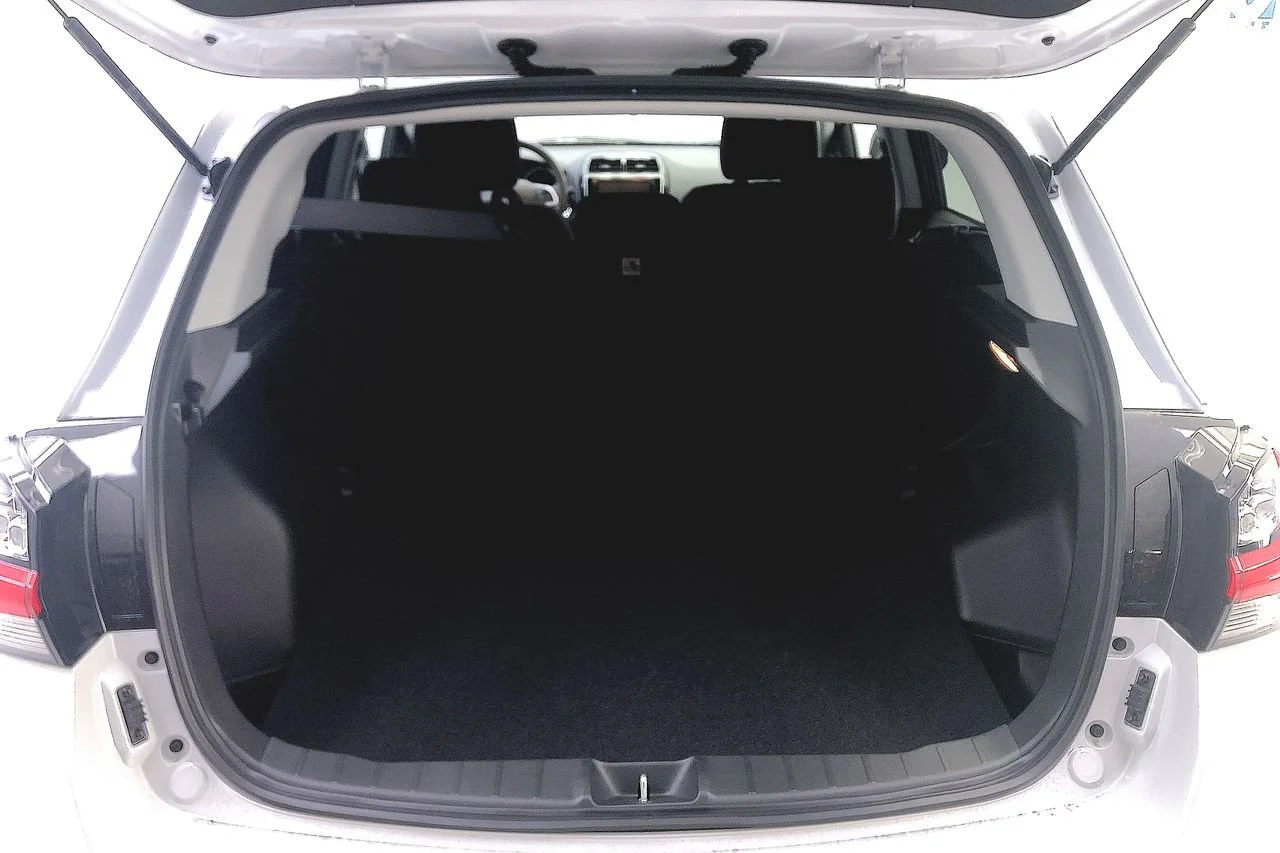 New 2025 White Diamond Mitsubishi S image 26
