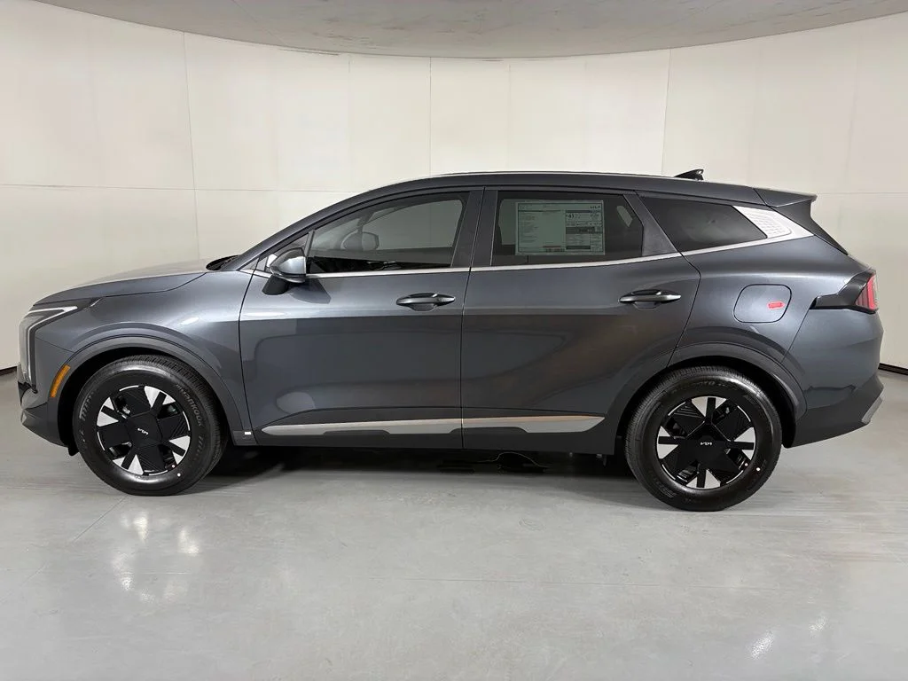 New 2027 Gravity Gray Kia LX image 5