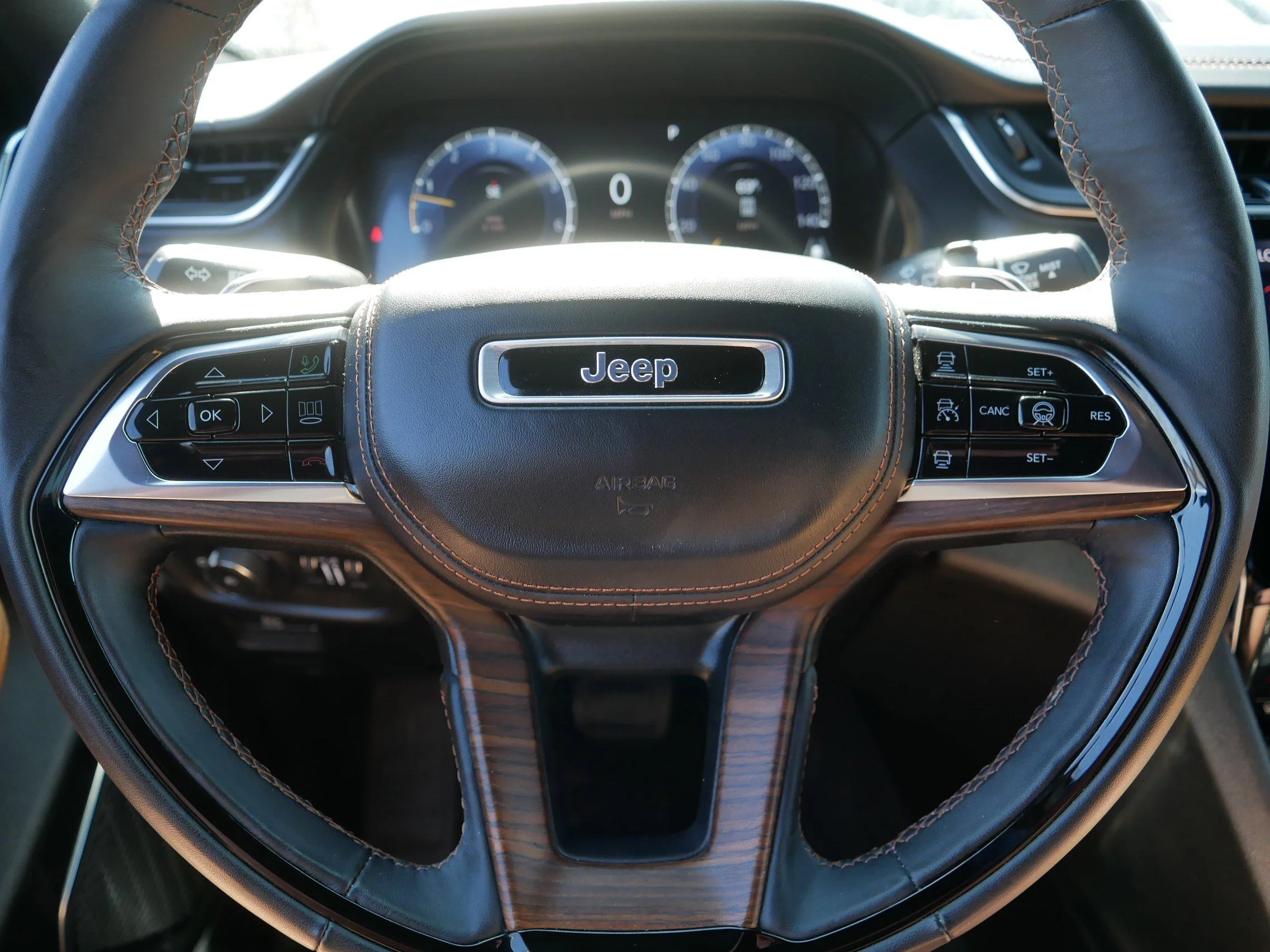 Used 2024 Baltic Gray Metallic Clearcoat Jeep Summit image 25