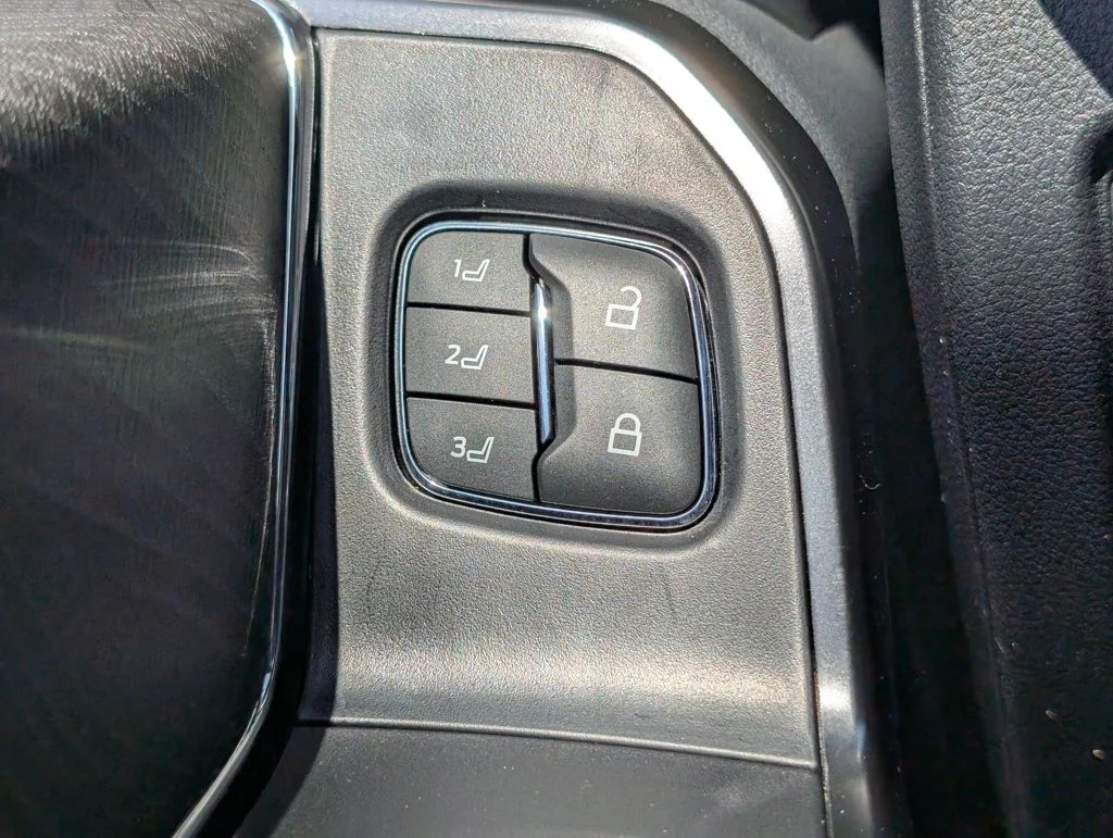 Used 2023 Blue Ford Platinum image 31