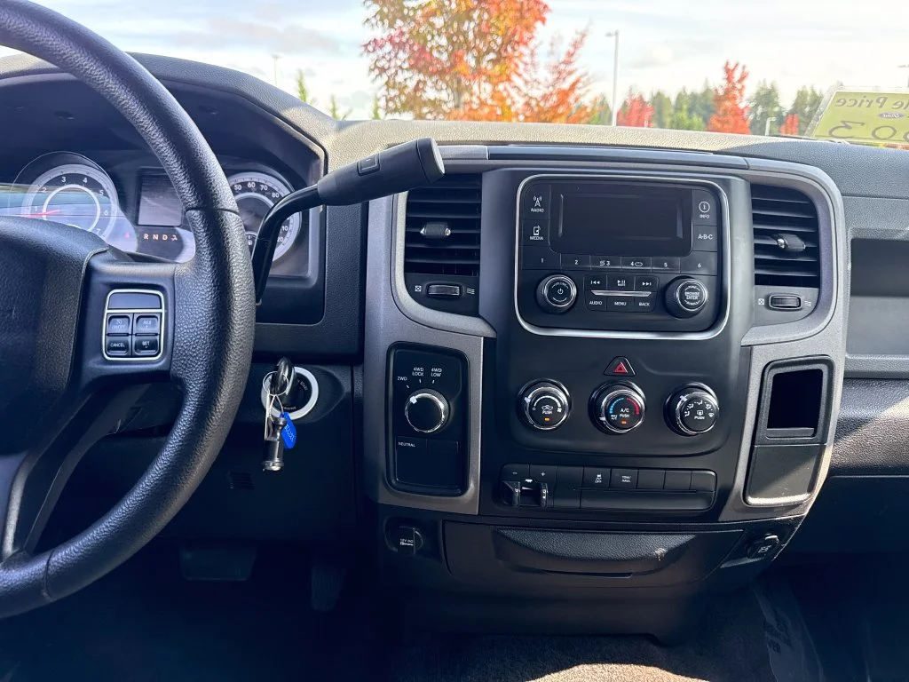 Used 2014 White Ram Express image 23