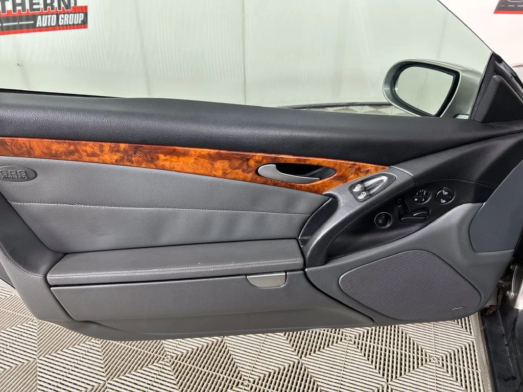 Used 2006 Gray Mercedes-Benz SL 500 image 10