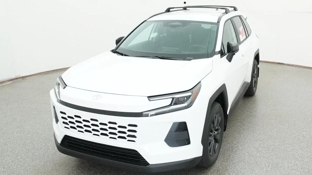 New 2026 Ice Cap Toyota XLE Premium image 20