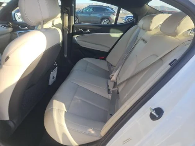 Used 2025 White Genesis 2.5T image 8