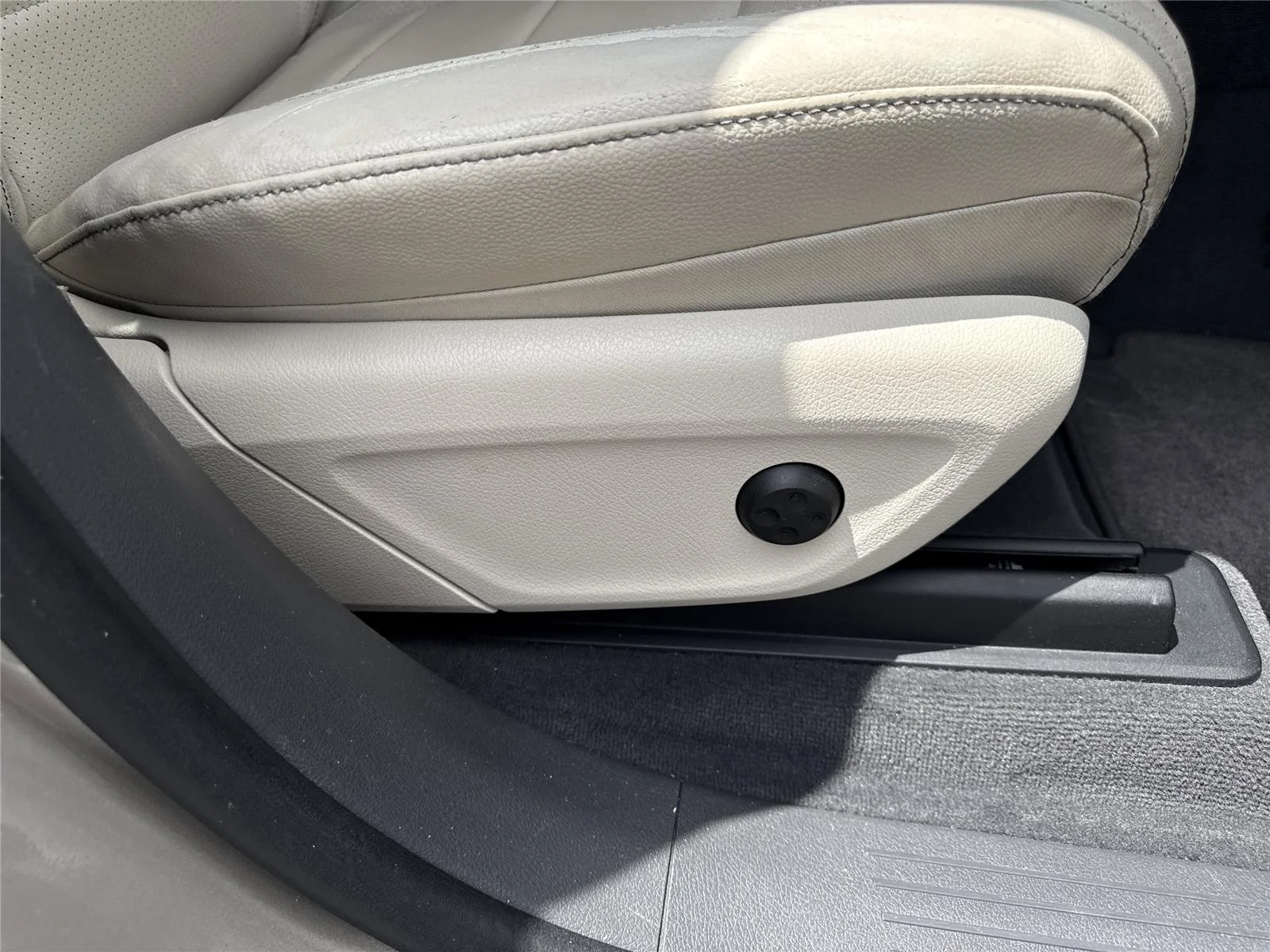 Used 2020 Iridium Silver Metallic Mercedes-Benz GLE 350 image 40