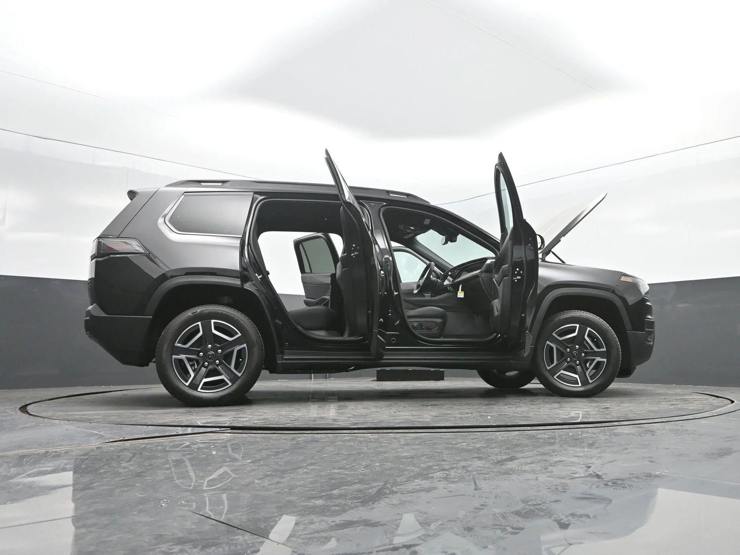 New 2026 Diamond Black Crystal Pearl-Coat Exterior Paint Jeep Limited image 52