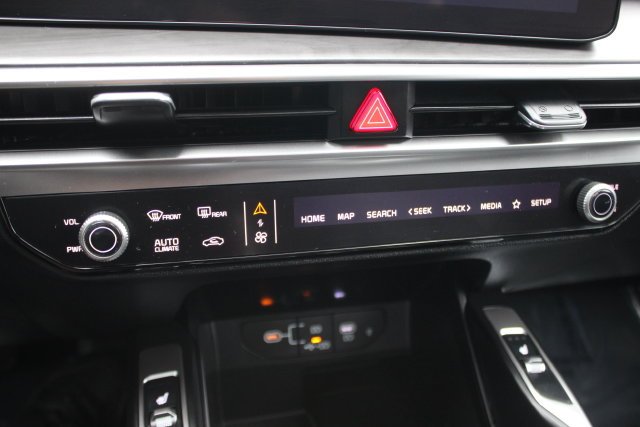 Used 2026 White Kia X-Line EX image 8