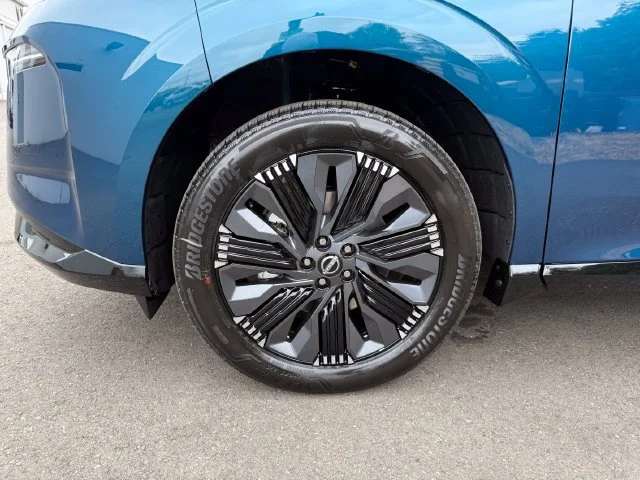 New 2026 Aurora Blue Pearl Metallic Nissan Platinum image 28