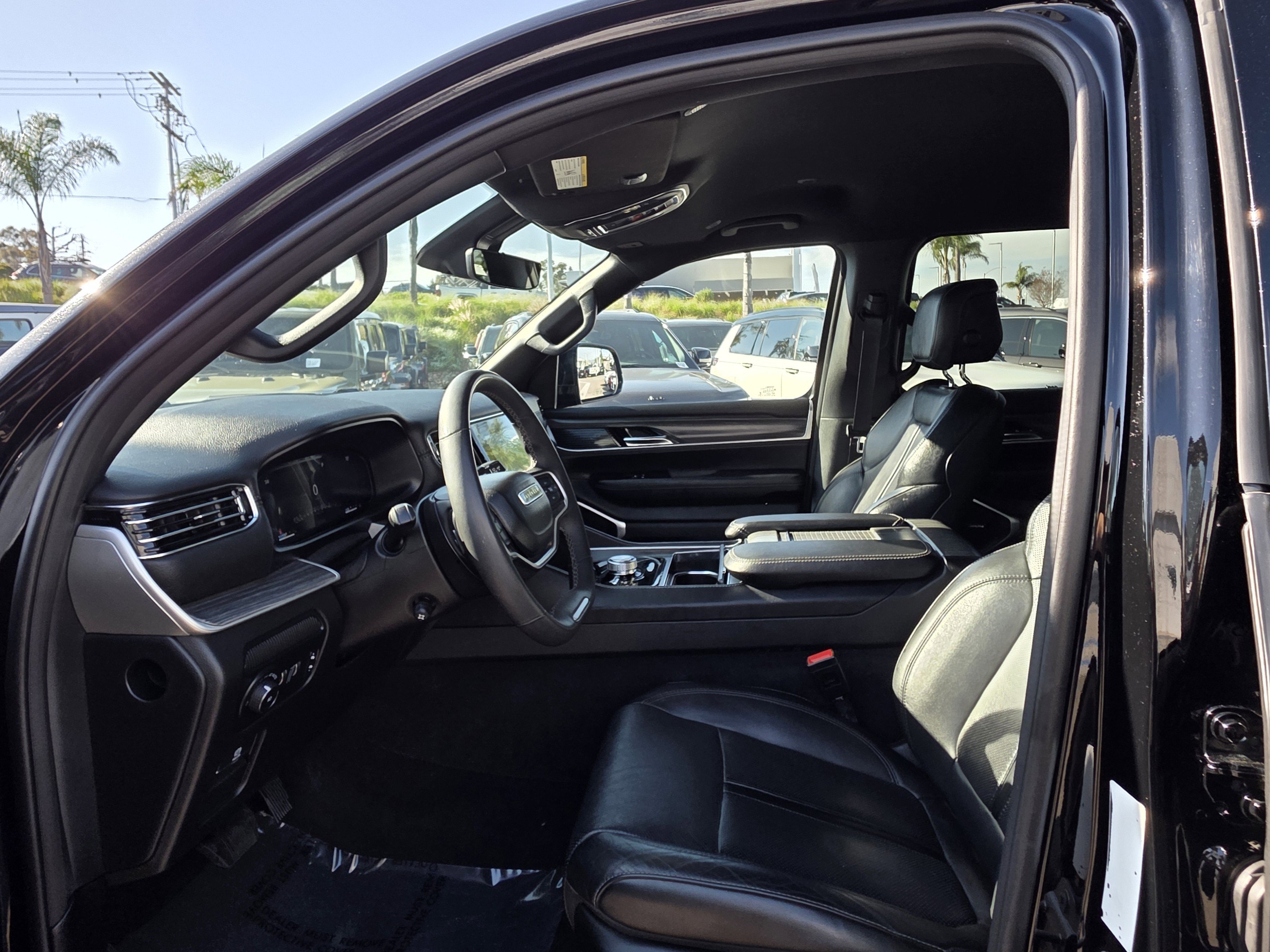 2023 Jeep Wagoneer Series II - Photo 15