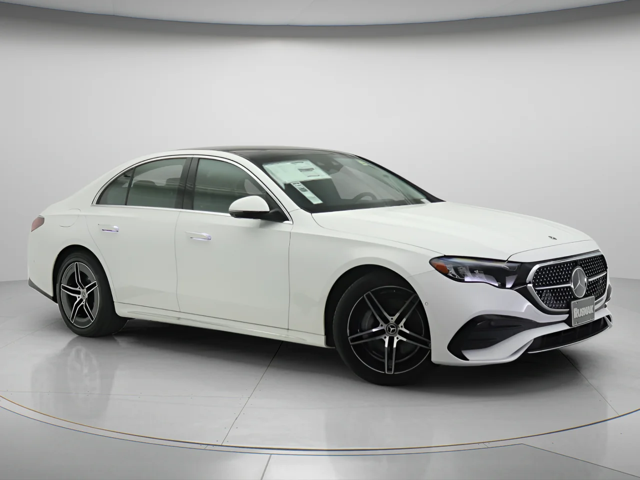 2026 Mercedes-Benz E-Class E450 4MATIC's photo