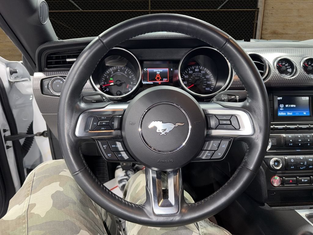 Used 2018 Oxford White Ford GT image 24