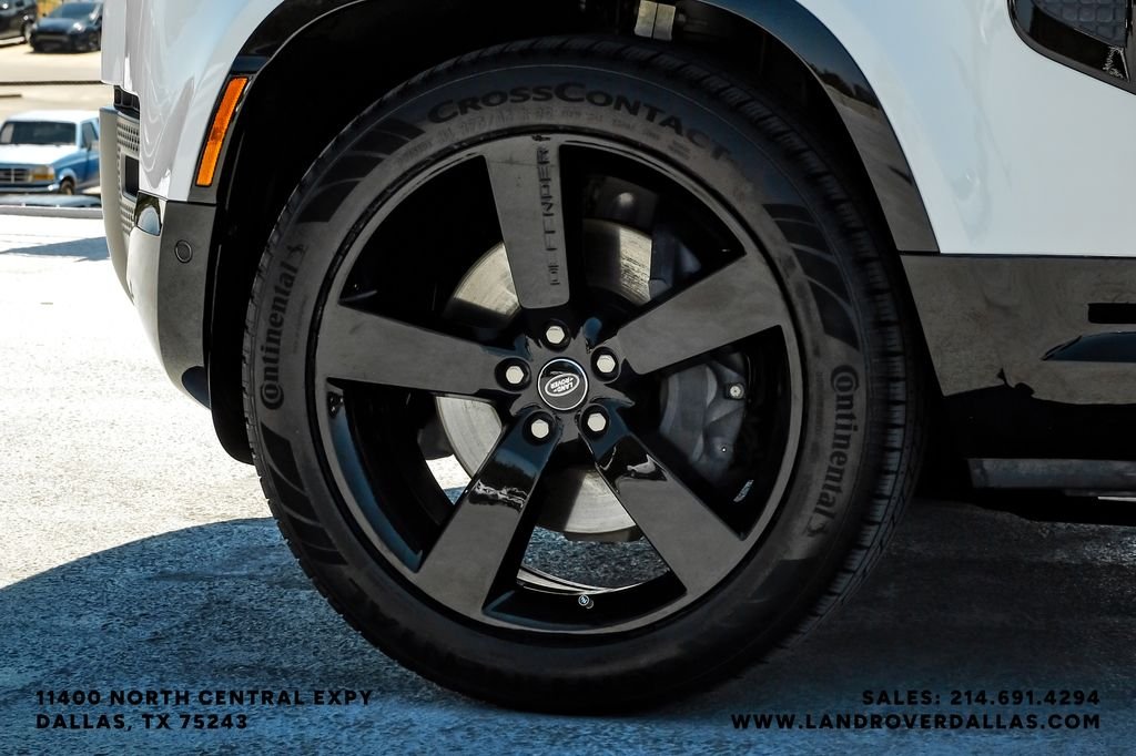 Used 2025 Fuji White Land Rover X-Dynamic SE image 43