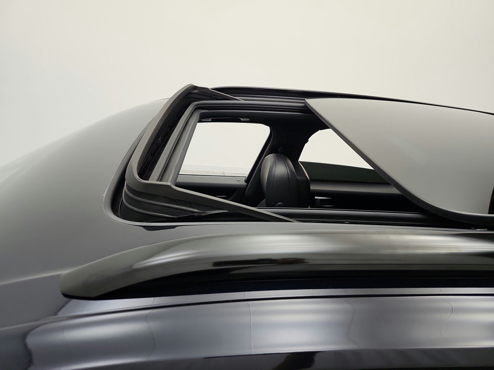 Used 2023 Moonlight Blue Metallic Porsche Platinum Edition image 17