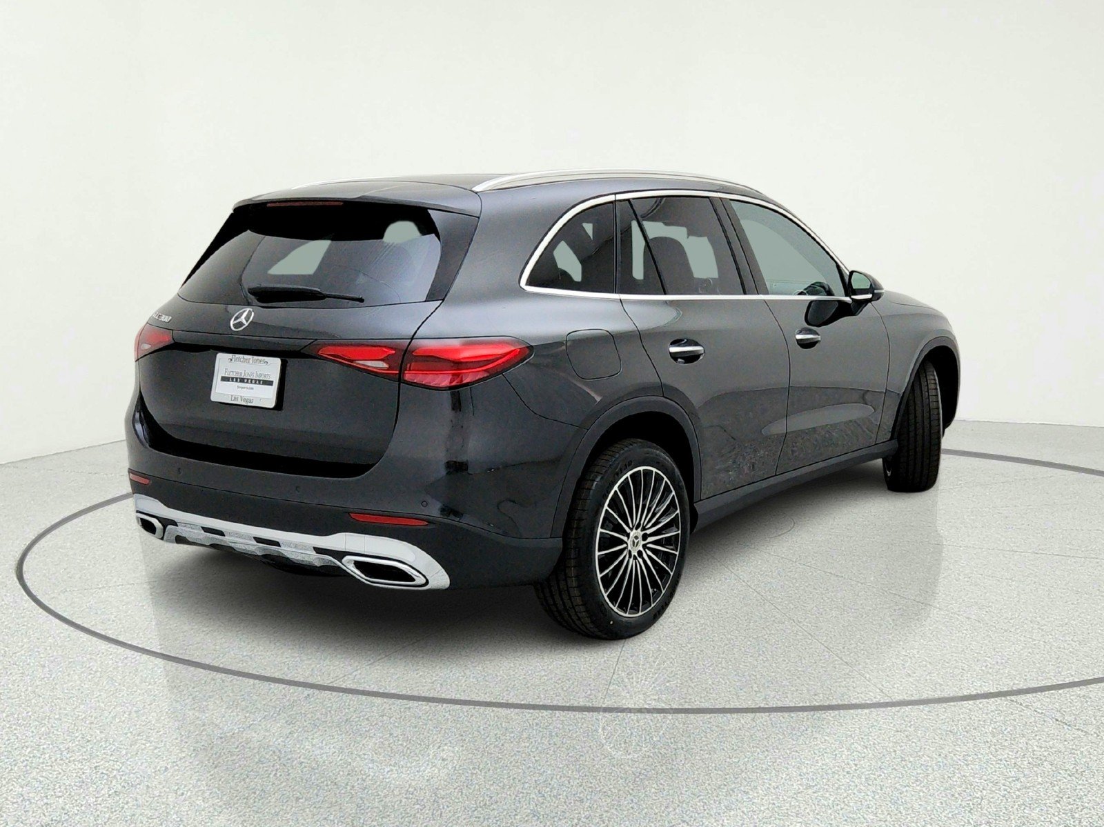 New 2026 Graphite Grey Metallic Mercedes-Benz GLC 300 SUV image 9