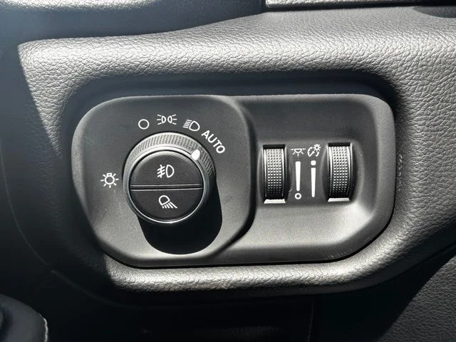 2026 RAM 1500 Laramie - Photo 17