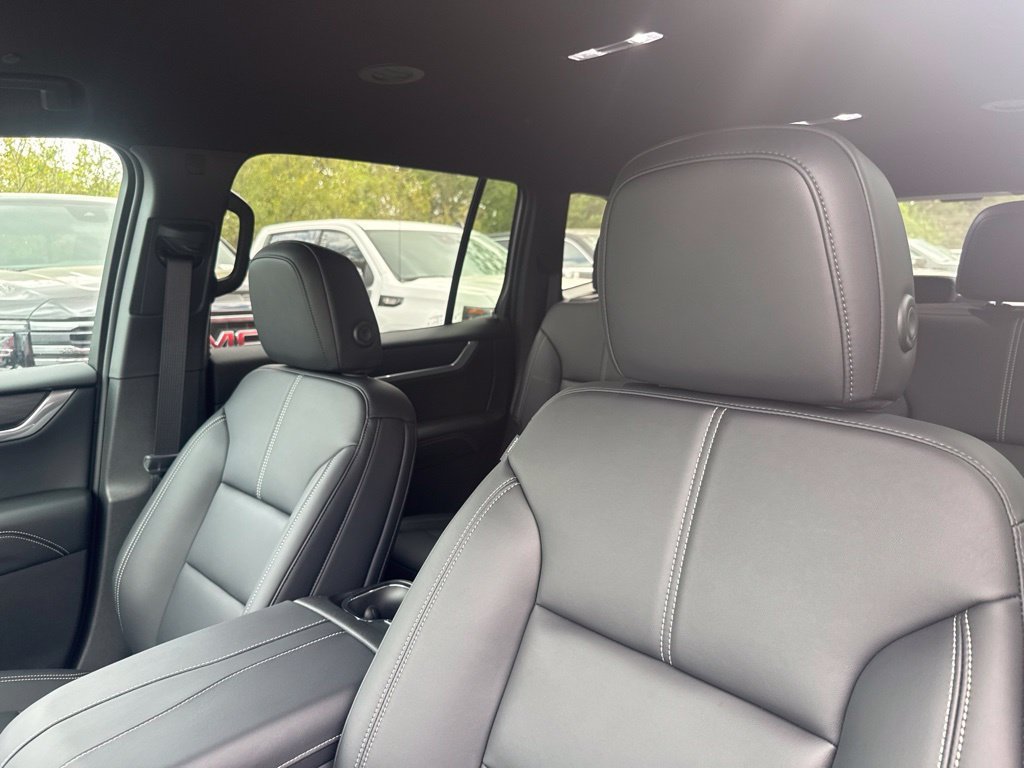 2027 GMC Acadia Elevation - Photo 10