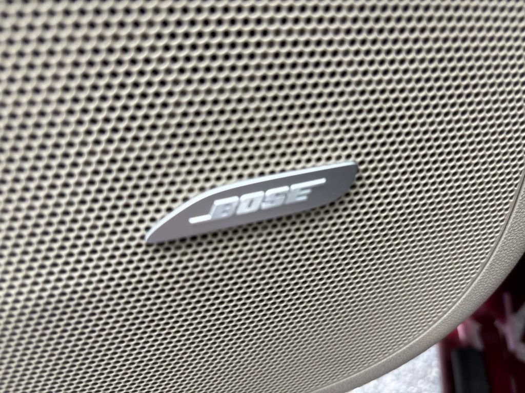 Used 2017 Red Buick Essence image 4