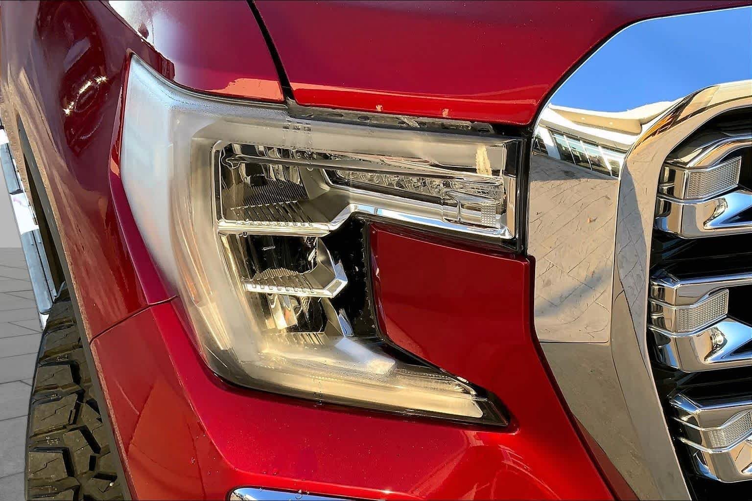 Used 2021 Cayenne Red Tintcoat GMC SLT image 24