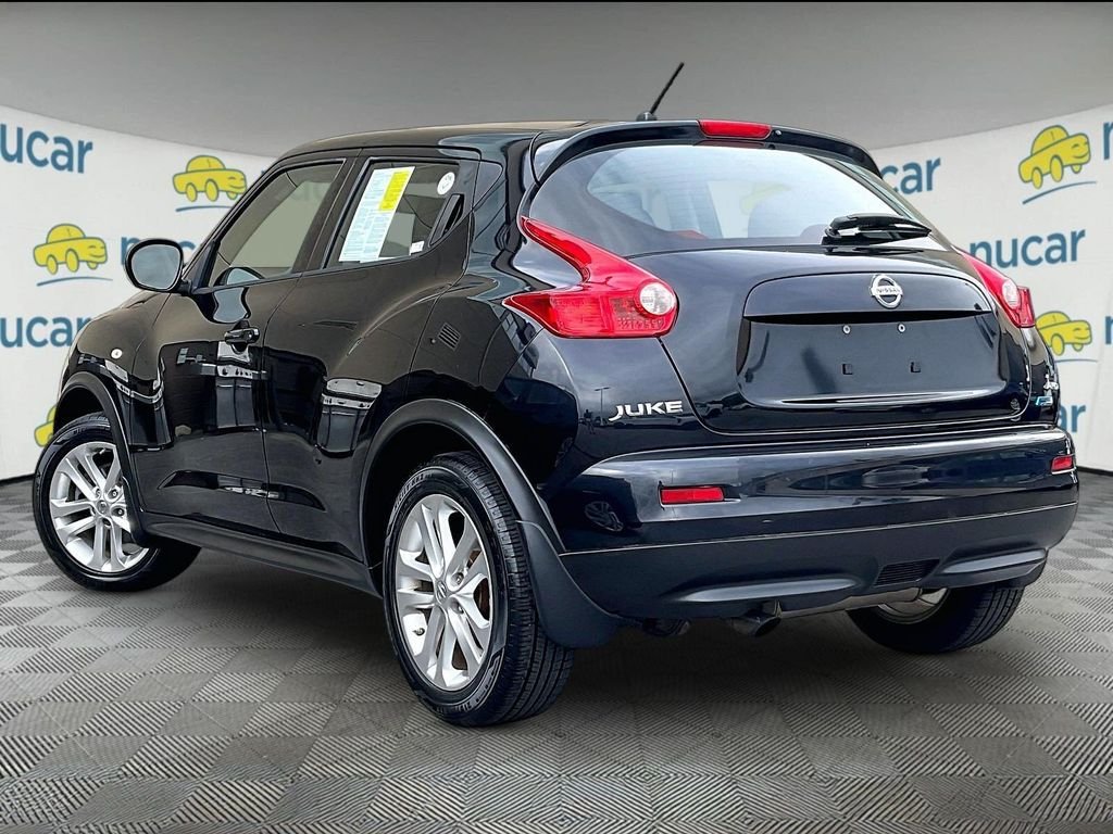 Used 2014 Black Nissan S image 4