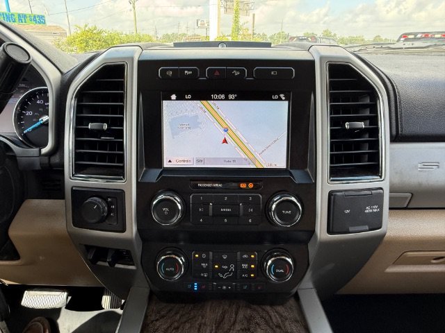 Used 2019 White Ford Lariat Crew Cab Long Bed DRW 4WD image 19