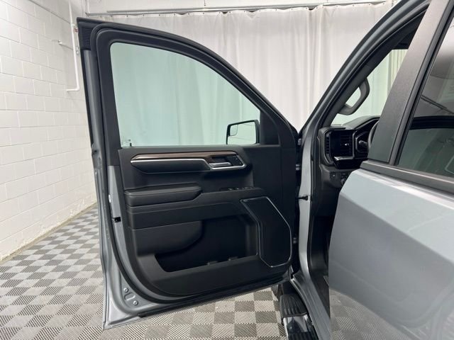 Used 2023 Gray Chevrolet LT image 12