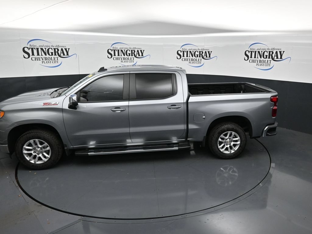 Used 2026 Sterling Gray Metallic Chevrolet LT image 21