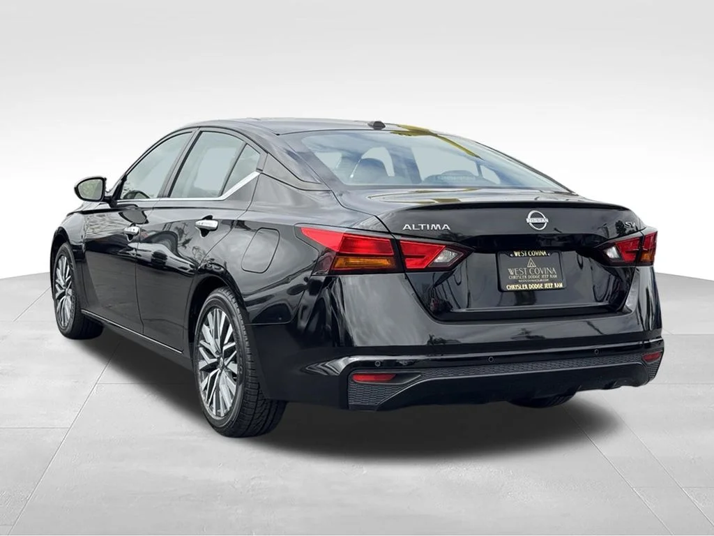 Used 2024 Black Nissan 2.5 SV image 8