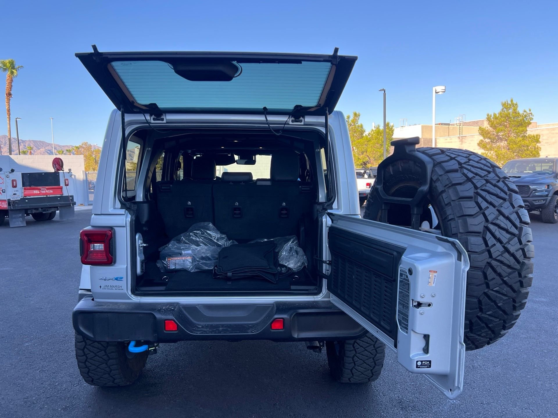 Used 2024 Silver Jeep Sahara 4xe image 18