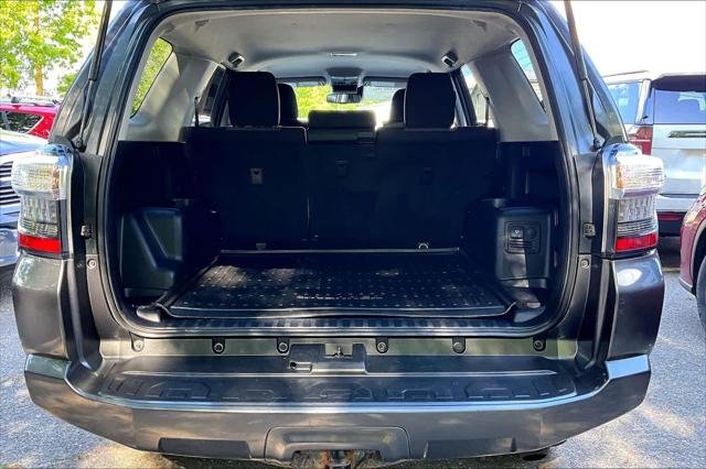 Certified Used 2023 MAGNETIC GRAY MET. Toyota  image 30