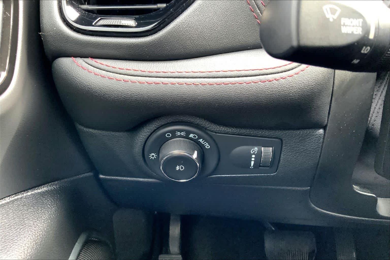 Used 2022 White Knuckle Clearcoat Dodge R/T Plus image 34
