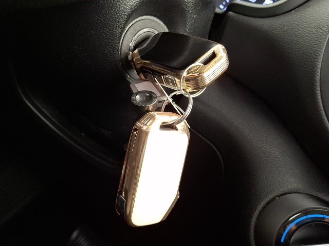 Used 2021 White Kia LX image 32