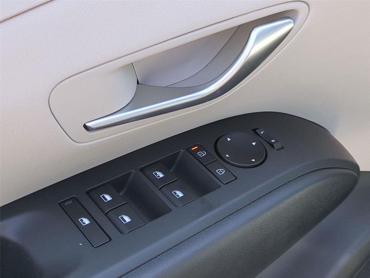 New 2026 Ash Black Hyundai SEL AWD image 12