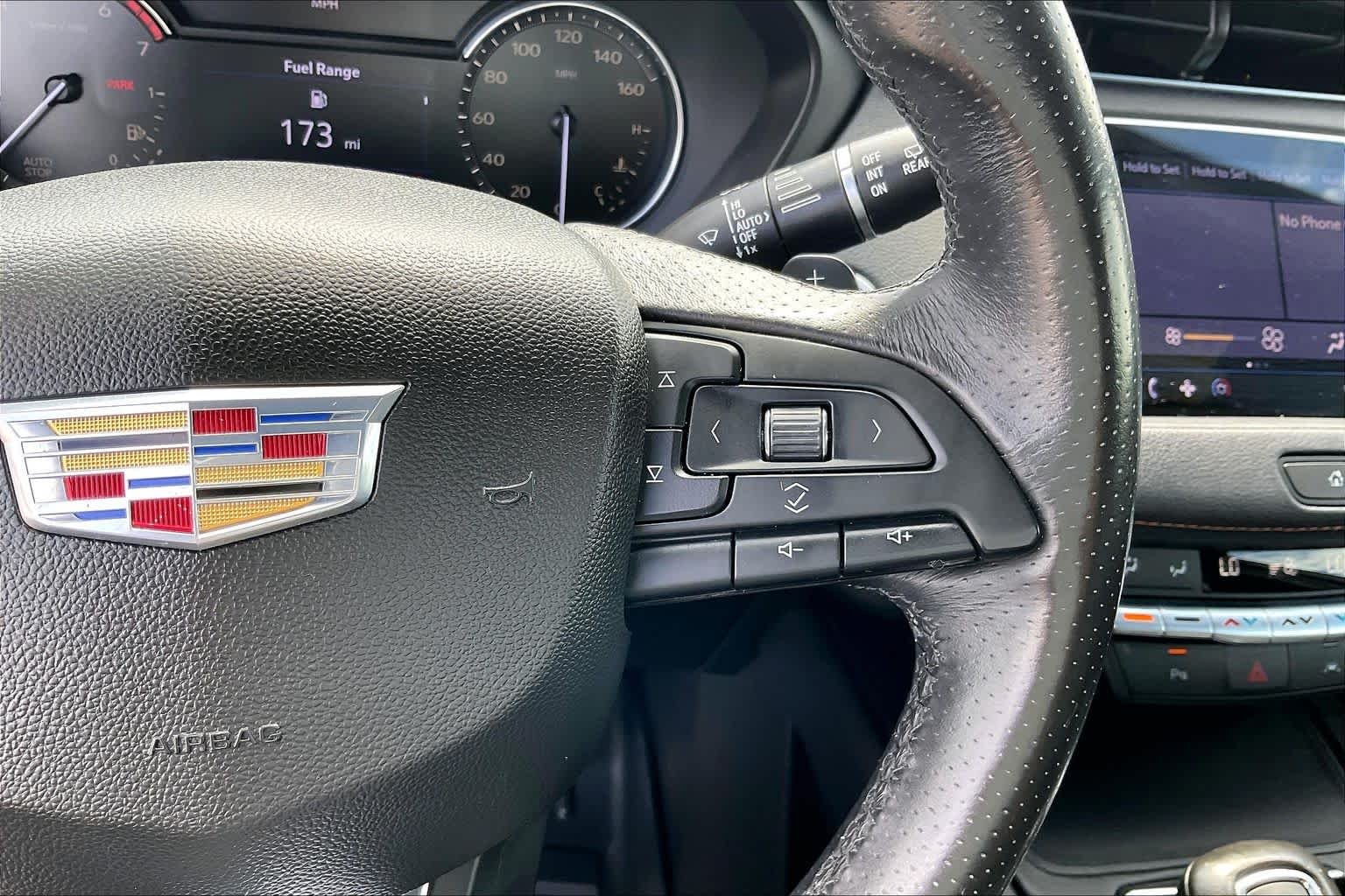Used 2019 CRYSTAL WHITE TRICOAT Cadillac FWD Sport image 22