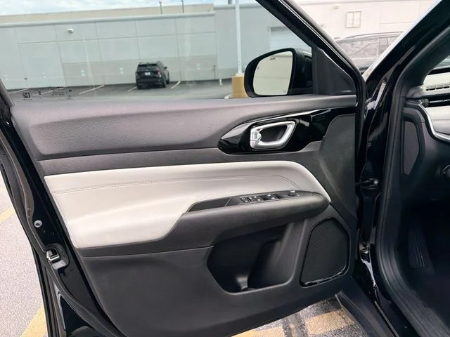 Used 2024 Black Jeep Limited image 21