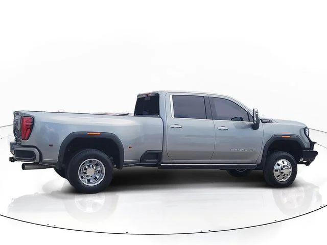 Used 2026 Silver GMC Denali Ultimate image 4
