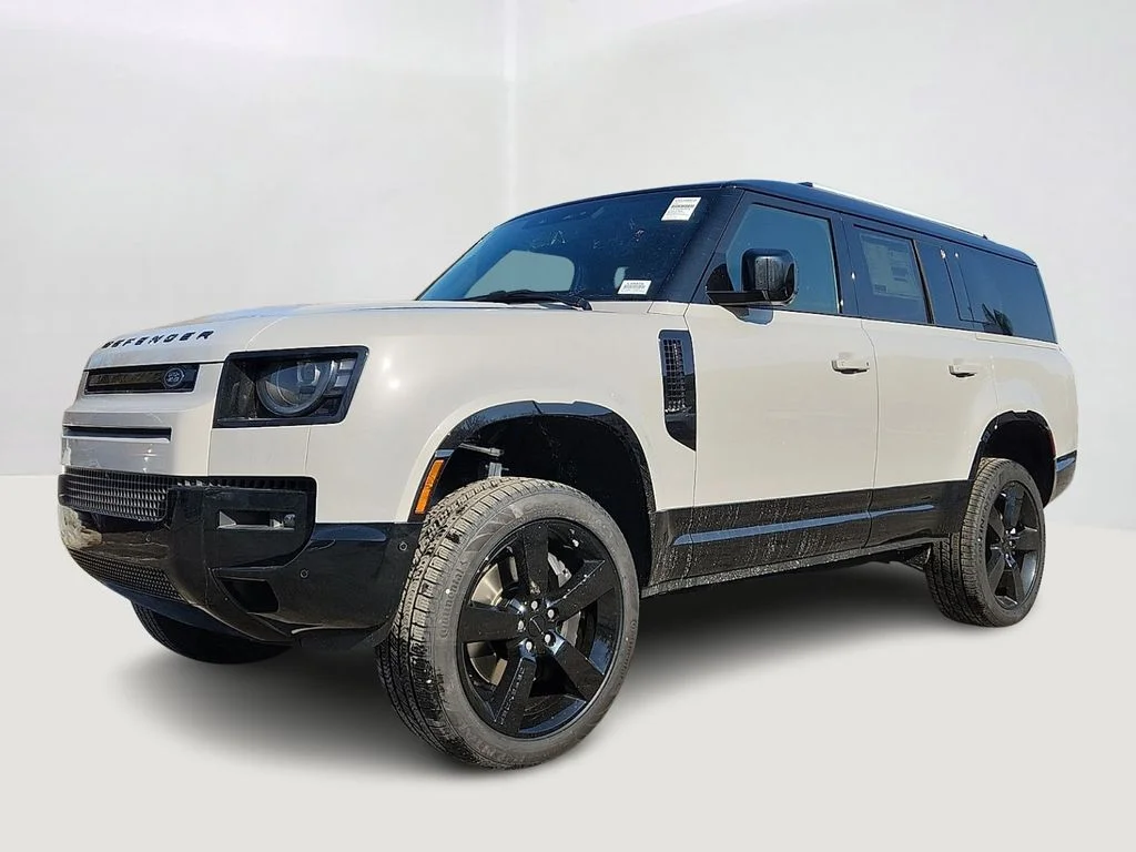 2026 Land Rover Defender 130 X-Dynamic SE P400's photo