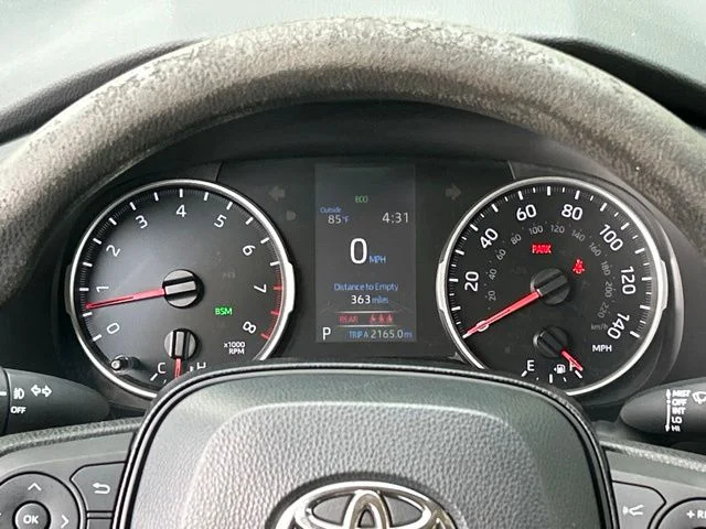 Used 2020  Toyota XLE image 53