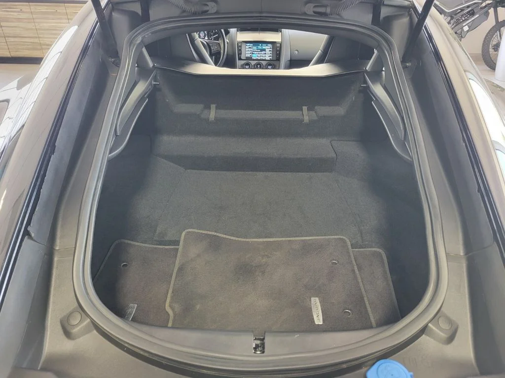 Used 2017 Black Jaguar Base image 12