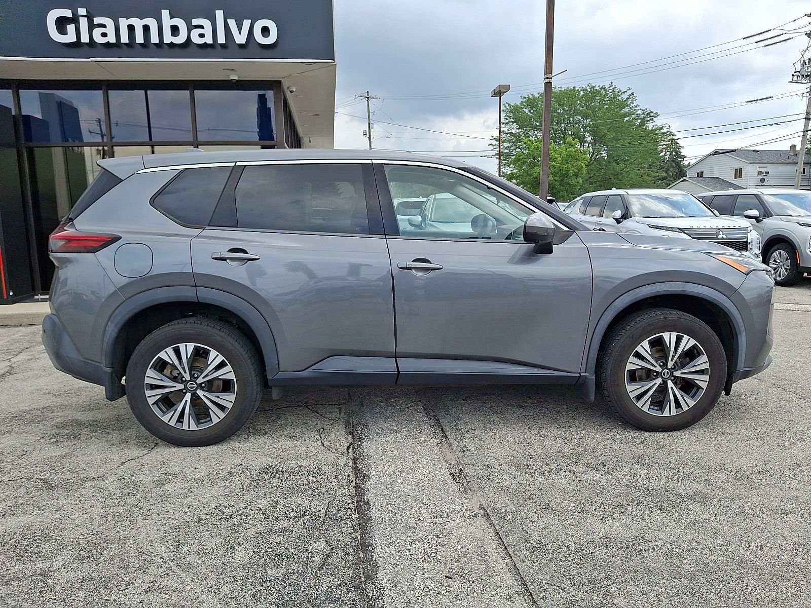 Used 2021 Gray Nissan SV image 8