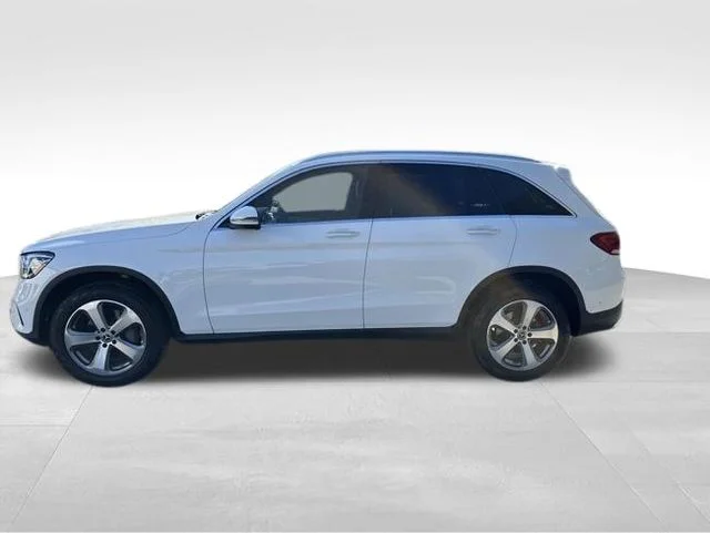 Used 2022 White Mercedes-Benz GLC 300 image 3