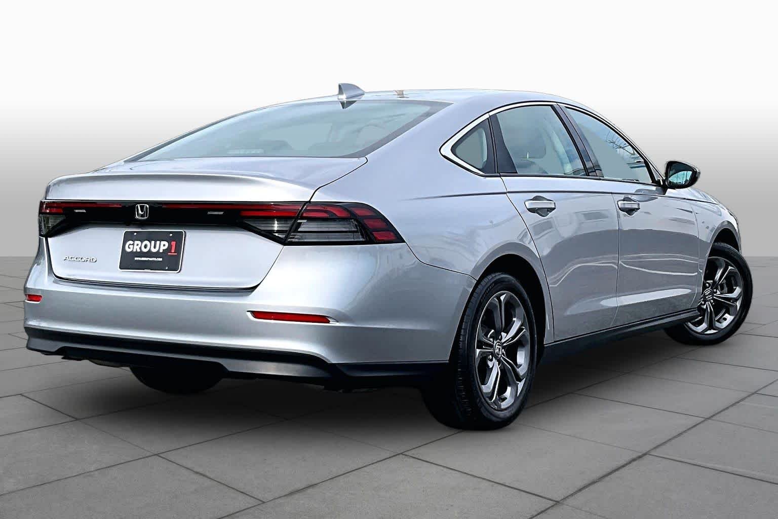 Used 2023 Lunar Silver Metallic Honda EX image 12