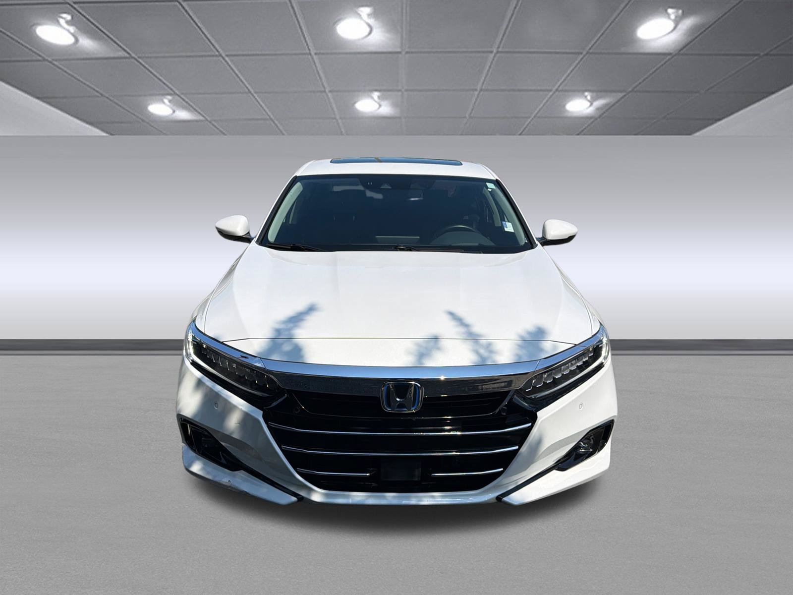 Used 2021 Platinum White Pearl Honda Touring image 2