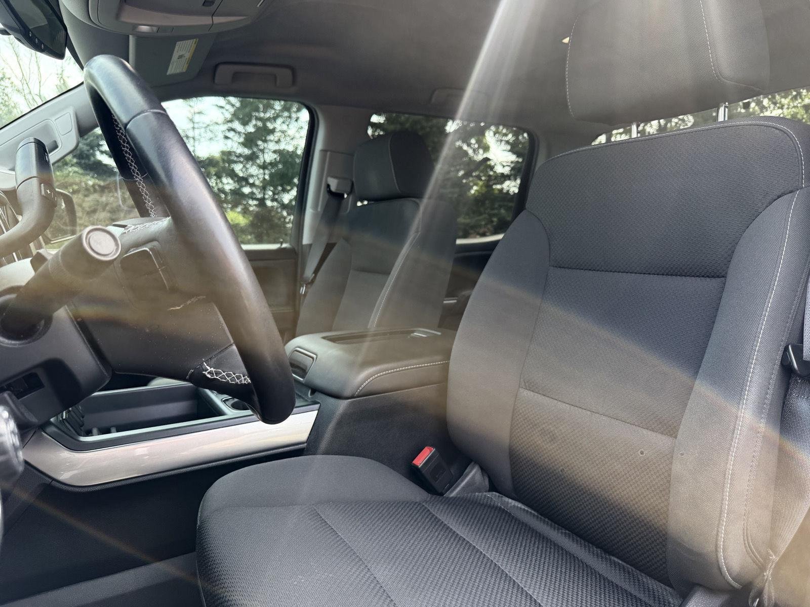 Used 2018 Black Chevrolet LT image 6