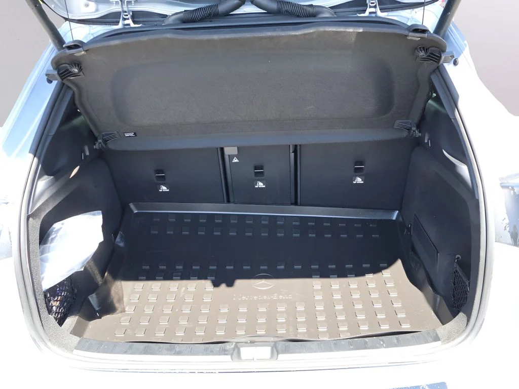 Used 2026 Cirrus Silver Metallic Mercedes-Benz GLA 250 image 15