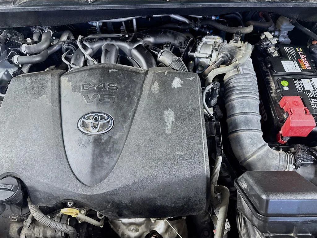 Used 2020 Celestial Silver Metallic Toyota XLE image 40