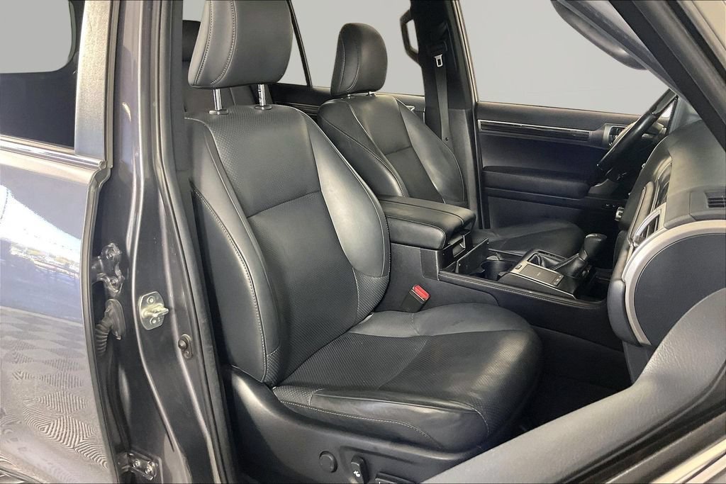 Used 2022 Gray Lexus Luxury image 28