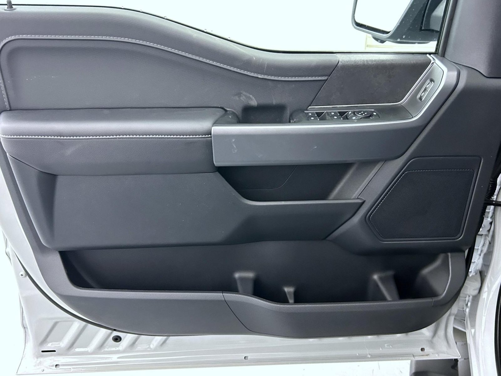 New 2026 Avalanche Ford XLT image 9